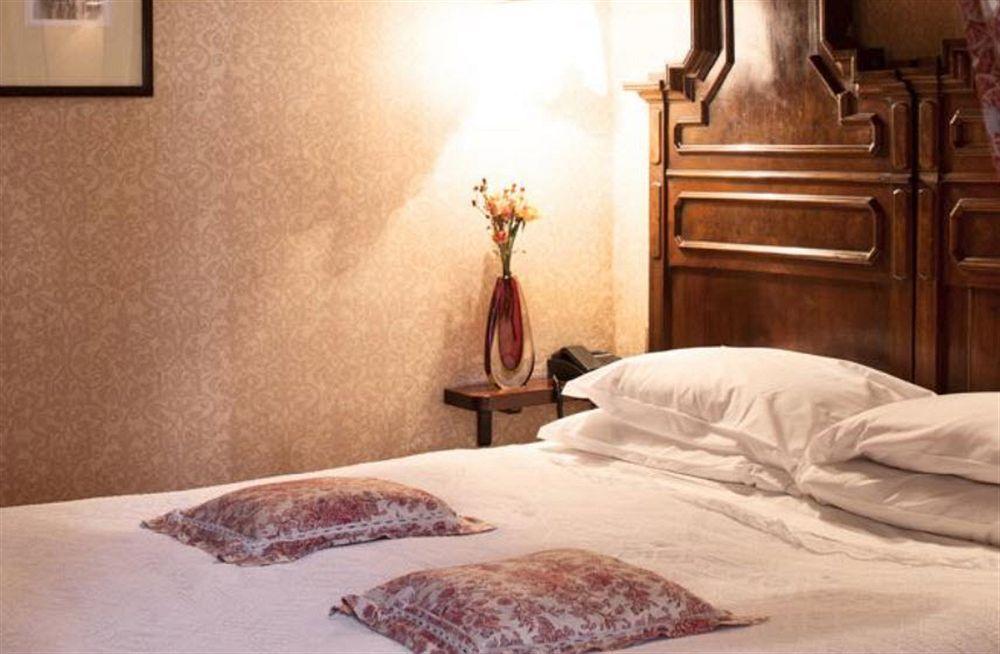Antica Locanda Solferino Milan Luaran gambar