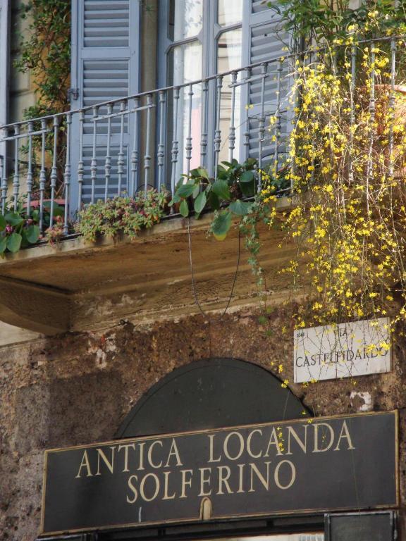 Antica Locanda Solferino Milan Luaran gambar